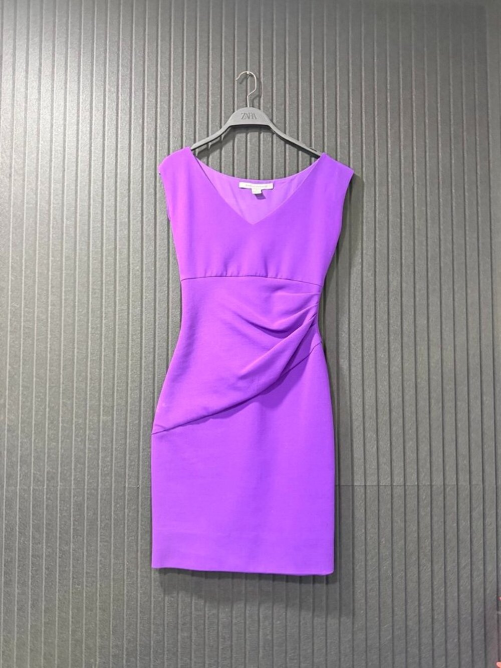 Diane von Furstenberg Purple Ruched Side Sheath Dress - Size [2]